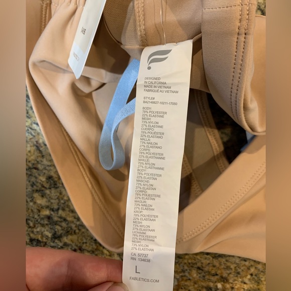 Fabletics MAKAYLA LOW-IMPACT SPORTS BRA NWT Size Large - Picture 9 of 9